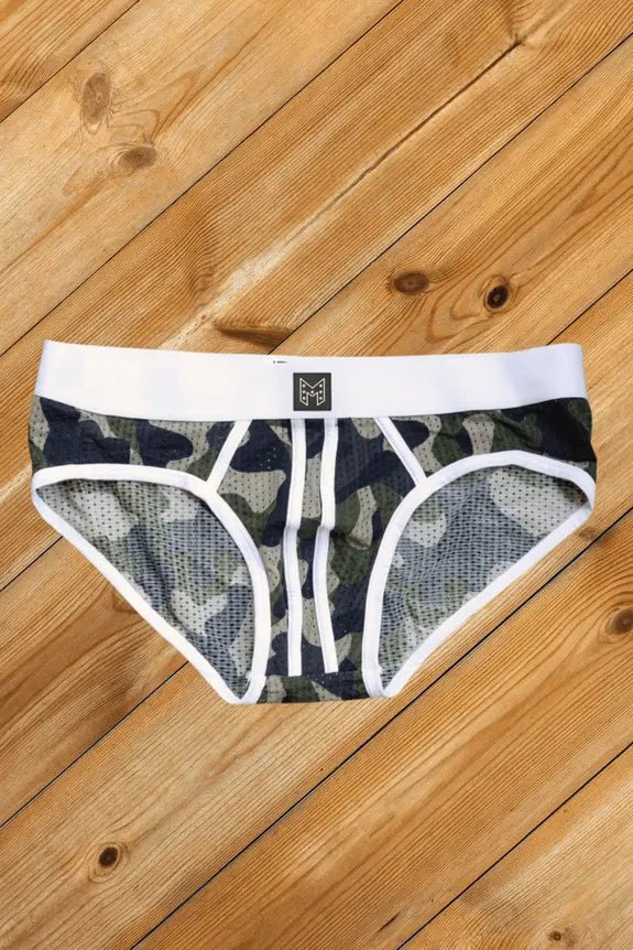 Maskulo Ian Steelguard Mesh Briefs in Camouflage + White. Soft, silky, breathable polyester/elastane everyday men&