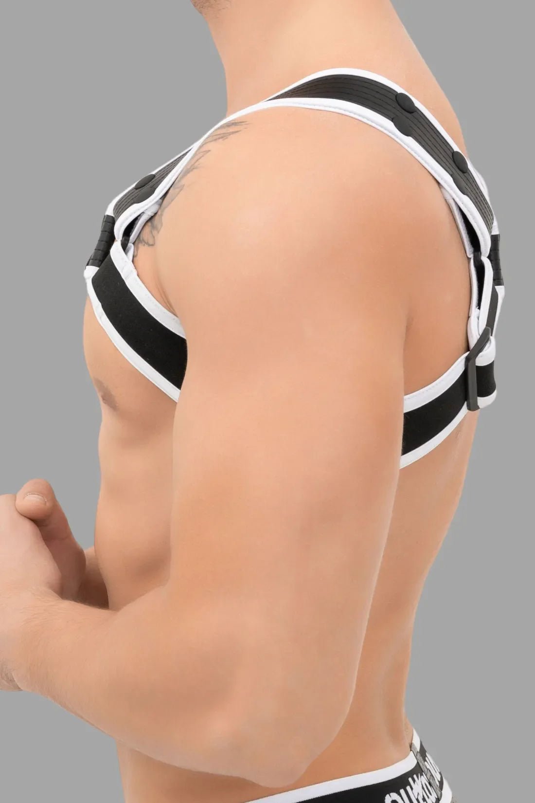 Outtox Bulldog Harness with Snaps in Black and White from Maskulo Global (EU) online store. Durable and stylish accessory for men.