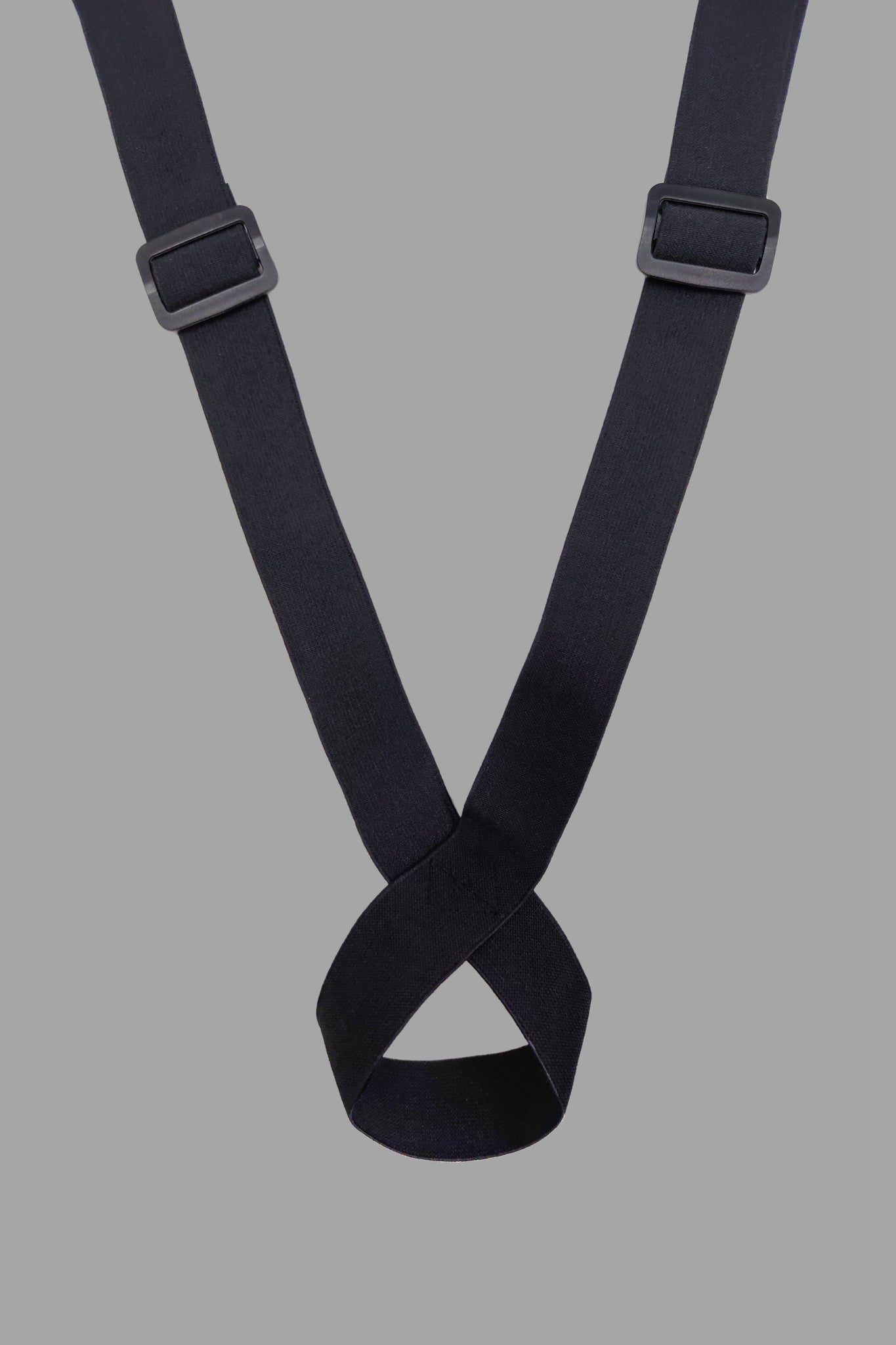 Outtox by Maskulo Body Harness with Snaps in Black and Blue. Durable accessory with bold design and metal details.